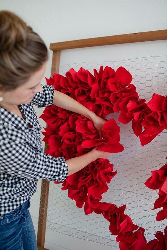Valentines Day Decorations - 80 PCS Red Felt Garland Hanging String Hearts  - NO DIY - Valentines Day Decor for Home Office Wedding Anniversary  Birthday Party : Amazon.ca: Health & Personal Care