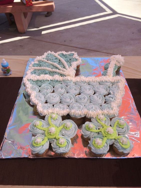 Stroller cupcake cake