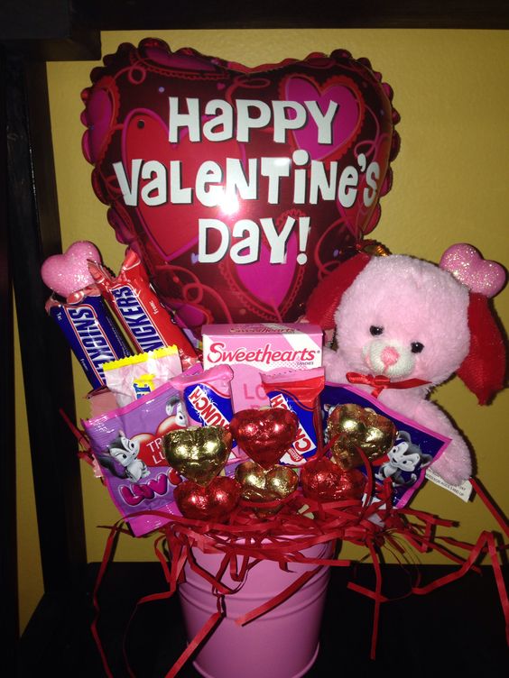 Valentines candy bouquet with pink bear